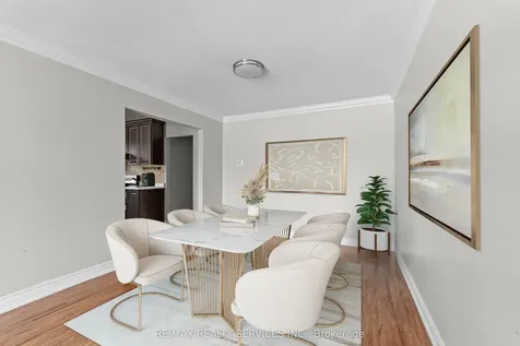10 Royal Salisbury Way Brampton ON L6V 3J6