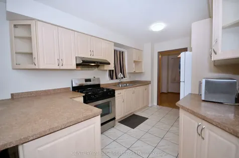 34 Banting Crescent Brampton ON L6Y 2K9