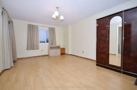 34 Banting Crescent Brampton ON L6Y 2K9