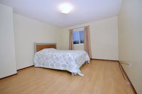 34 Banting Crescent Brampton ON L6Y 2K9