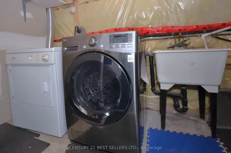 34 Banting Crescent Brampton ON L6Y 2K9