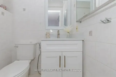 66 Ebby Avenue Brampton ON L6Z 3T5