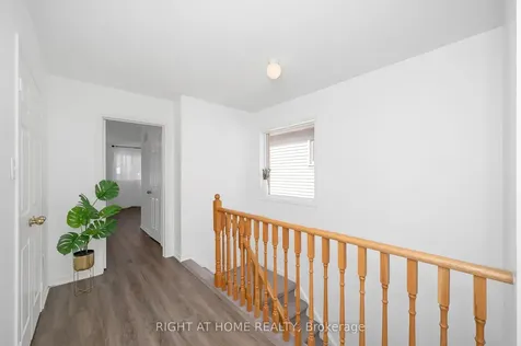 1768 Lampman Avenue Burlington ON L7L 7L4