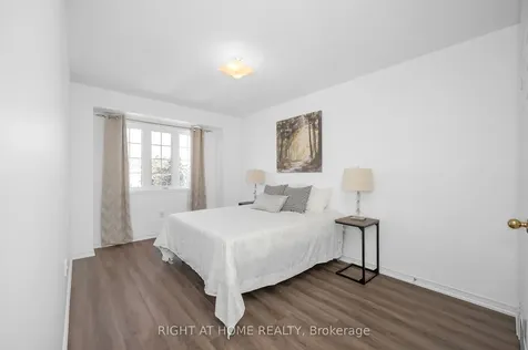 1768 Lampman Avenue Burlington ON L7L 7L4