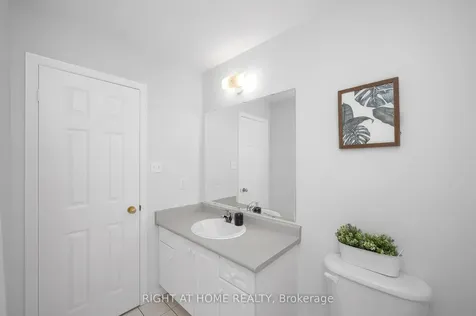 1768 Lampman Avenue Burlington ON L7L 7L4