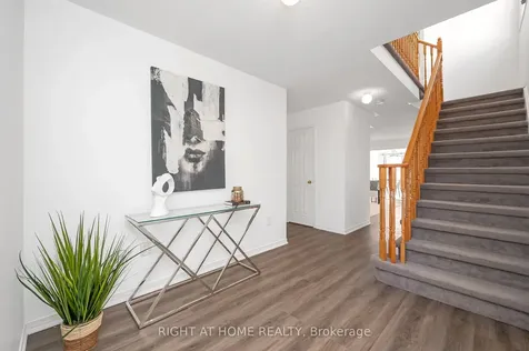 1768 Lampman Avenue Burlington ON L7L 7L4