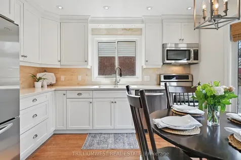 2134 Clipper Crescent Burlington ON L7M 2P6