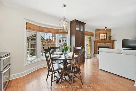 2134 Clipper Crescent Burlington ON L7M 2P6