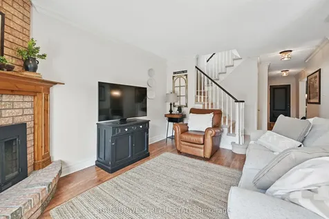 2134 Clipper Crescent Burlington ON L7M 2P6