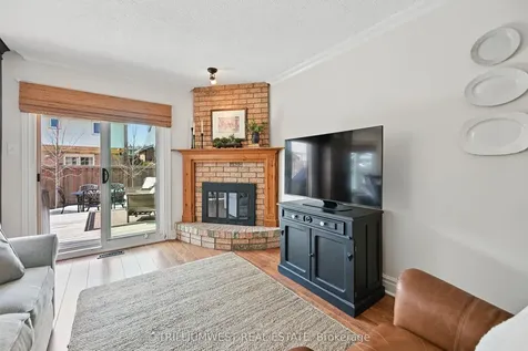 2134 Clipper Crescent Burlington ON L7M 2P6