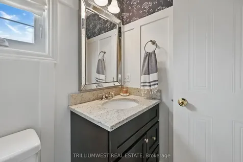 2134 Clipper Crescent Burlington ON L7M 2P6