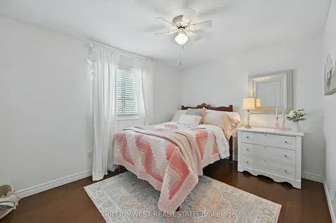 2134 Clipper Crescent Burlington ON L7M 2P6