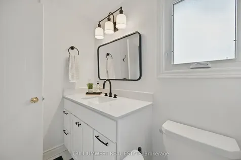 2134 Clipper Crescent Burlington ON L7M 2P6