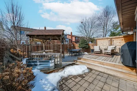 2134 Clipper Crescent Burlington ON L7M 2P6