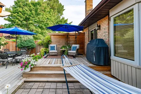 2134 Clipper Crescent Burlington ON L7M 2P6