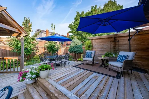 2134 Clipper Crescent Burlington ON L7M 2P6