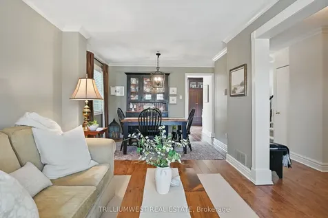 2134 Clipper Crescent Burlington ON L7M 2P6