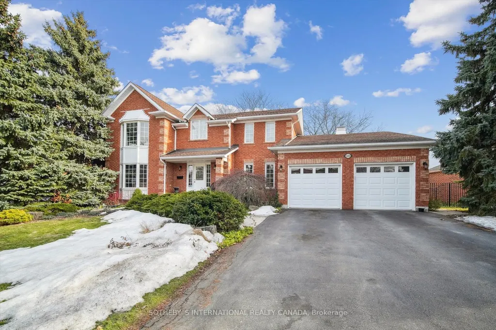 1322 Winterberry Drive Burlington ON L7P 4S8