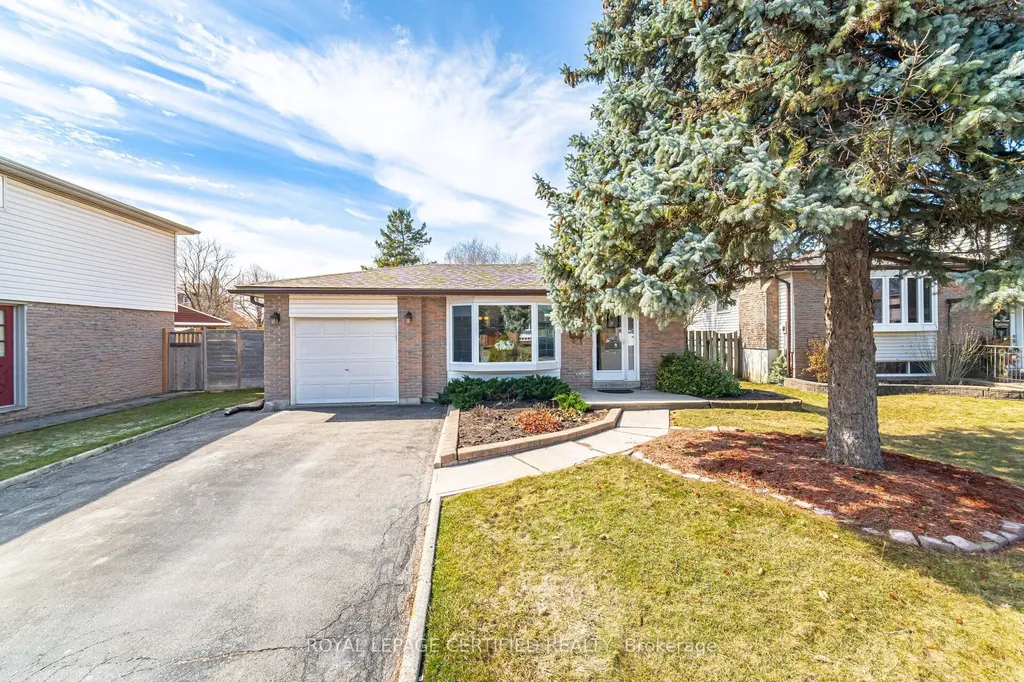 12 Grovetree Place Brampton ON L6S 1S8