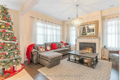 30 Trail Rider Drive Brampton ON L6P 4M4