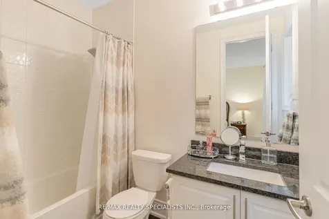 30 Trail Rider Drive Brampton ON L6P 4M4