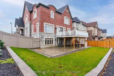 30 Trail Rider Drive Brampton ON L6P 4M4