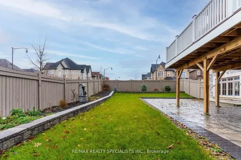 30 Trail Rider Drive Brampton ON L6P 4M4