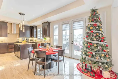 30 Trail Rider Drive Brampton ON L6P 4M4