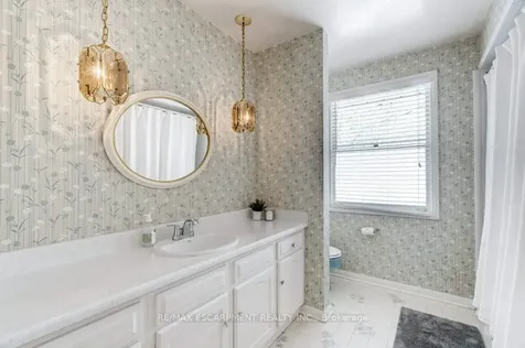 4471 Tremineer Avenue Burlington ON L7L 1H8