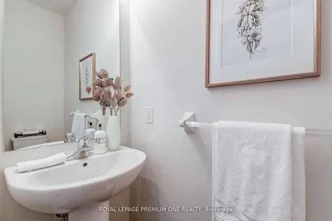 27 Sapwood Crescent Brampton ON L6Z 0K8