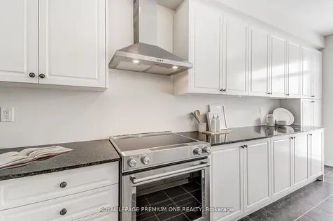 27 Sapwood Crescent Brampton ON L6Z 0K8