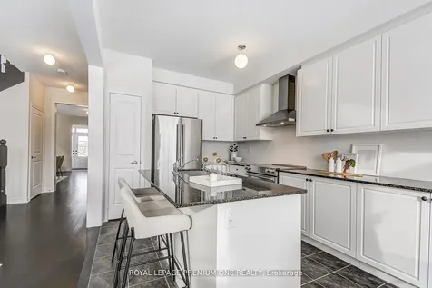 27 Sapwood Crescent Brampton ON L6Z 0K8