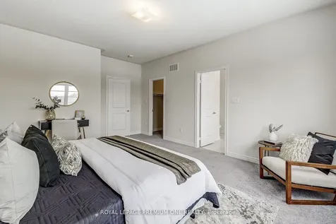 27 Sapwood Crescent Brampton ON L6Z 0K8