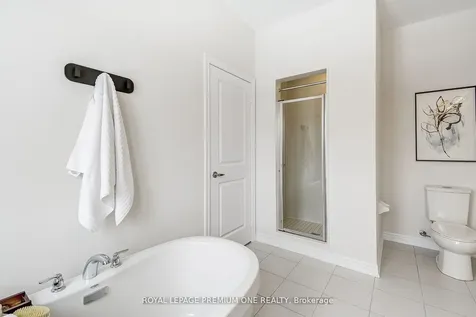 27 Sapwood Crescent Brampton ON L6Z 0K8