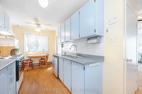 4 Hercules Court Brampton ON L6S 1X6