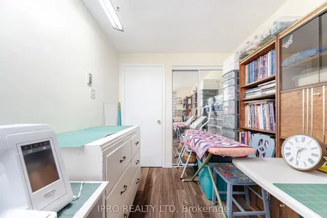 4 Hercules Court Brampton ON L6S 1X6