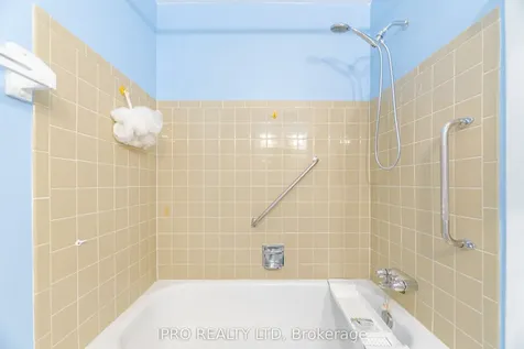 4 Hercules Court Brampton ON L6S 1X6