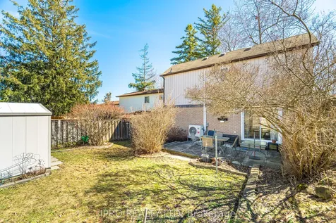 4 Hercules Court Brampton ON L6S 1X6