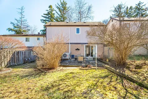 4 Hercules Court Brampton ON L6S 1X6