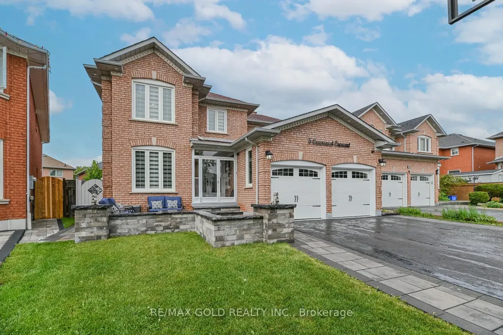 5 Crowsnest Crescent Brampton ON L6R 1E2