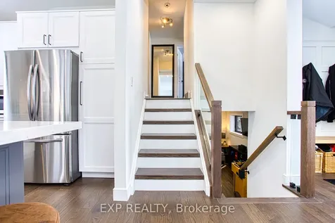 409 Erindale Drive Burlington ON L7L 4T3