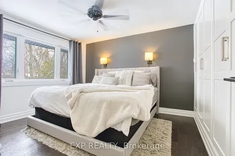 409 Erindale Drive Burlington ON L7L 4T3