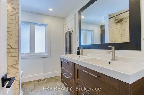 409 Erindale Drive Burlington ON L7L 4T3