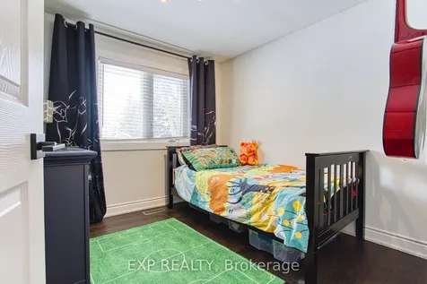 409 Erindale Drive Burlington ON L7L 4T3