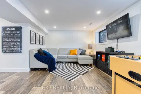 409 Erindale Drive Burlington ON L7L 4T3