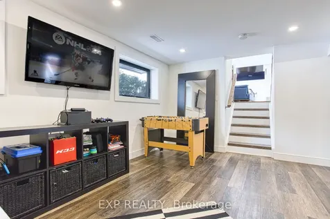 409 Erindale Drive Burlington ON L7L 4T3