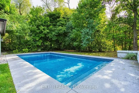 409 Erindale Drive Burlington ON L7L 4T3