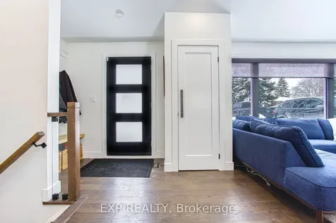 409 Erindale Drive Burlington ON L7L 4T3