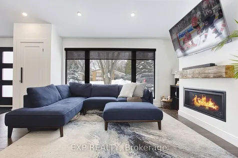 409 Erindale Drive Burlington ON L7L 4T3