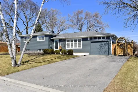 625 Ardleigh Crescent Burlington ON L7L 4K7